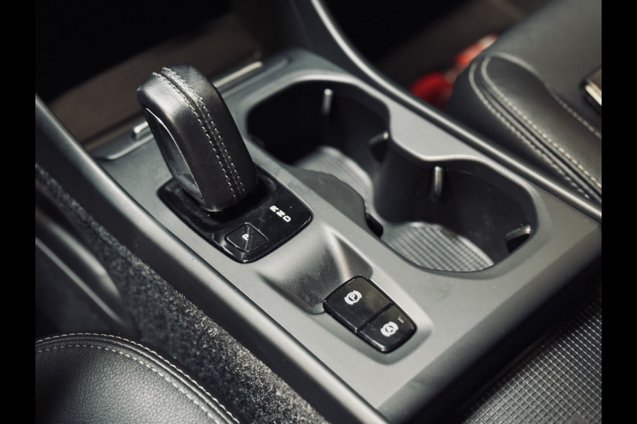 Volvo XC40 1.5 T4 Recharge Inscription Expression | ACC | 360 Cam. | Keyless