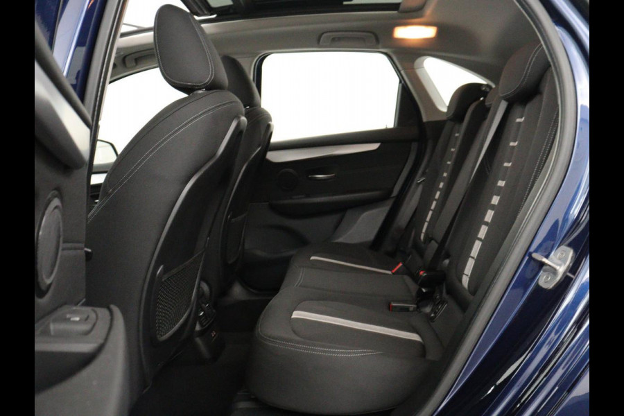 BMW 2 Serie Active Tourer 218i Executive | Panoramadak | Cruise control | Climate control | Park assist | Navigatie | Bluetooth | Elektrische achterklep | Trekhaak