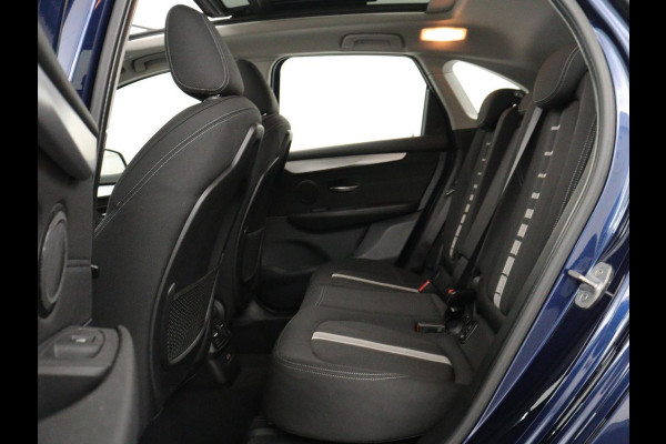 BMW 2 Serie Active Tourer 218i Executive | Panoramadak | Cruise control | Climate control | Park assist | Navigatie | Bluetooth | Elektrische achterklep | Trekhaak