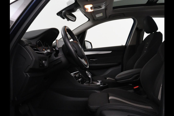 BMW 2 Serie Active Tourer 218i Executive | Panoramadak | Cruise control | Climate control | Park assist | Navigatie | Bluetooth | Elektrische achterklep | Trekhaak