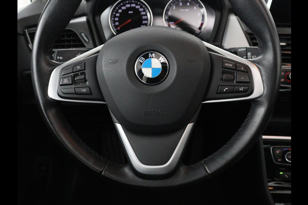 BMW 2 Serie Active Tourer 218i Executive | Panoramadak | Cruise control | Climate control | Park assist | Navigatie | Bluetooth | Elektrische achterklep | Trekhaak