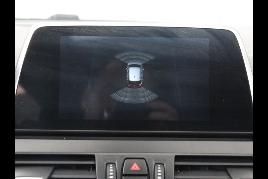 BMW 2 Serie Active Tourer 218i Executive | Panoramadak | Cruise control | Climate control | Park assist | Navigatie | Bluetooth | Elektrische achterklep | Trekhaak