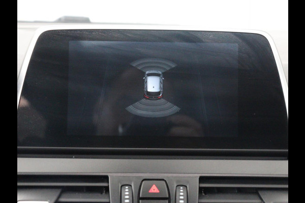 BMW 2 Serie Active Tourer 218i Executive | Panoramadak | Cruise control | Climate control | Park assist | Navigatie | Bluetooth | Elektrische achterklep | Trekhaak