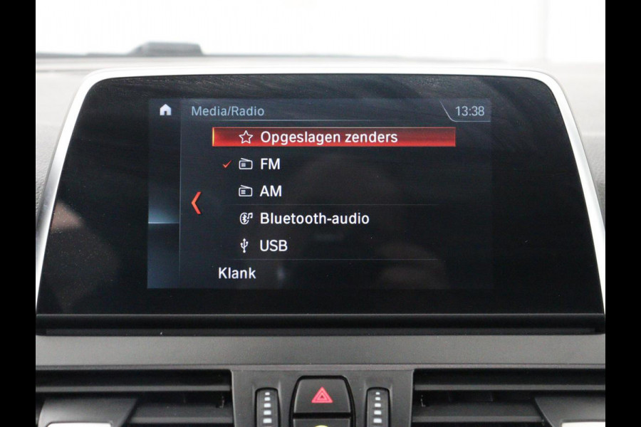 BMW 2 Serie Active Tourer 218i Executive | Panoramadak | Cruise control | Climate control | Park assist | Navigatie | Bluetooth | Elektrische achterklep | Trekhaak
