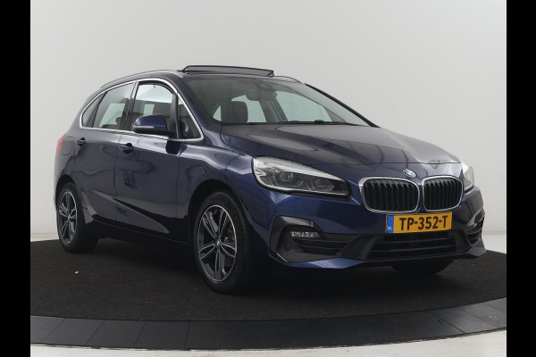 BMW 2 Serie Active Tourer 218i Executive | Panoramadak | Cruise control | Climate control | Park assist | Navigatie | Bluetooth | Elektrische achterklep | Trekhaak