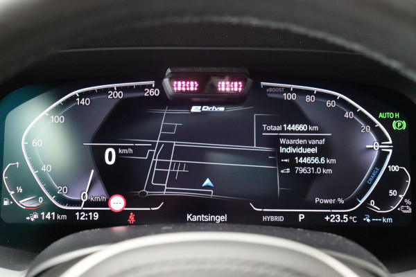 BMW X5 xDrive45e High Executive M Sport Pakket Automaat / Live Cockpit Professional / Laserlicht / Panoramadak / Harman Kardon / Driving Assistant Professional / Stoelvermaning voor + achter / Head-Up Display / Shadow Line / 22 Inch / Stoelventilatie / Soft-Close / Active Steering / DAB