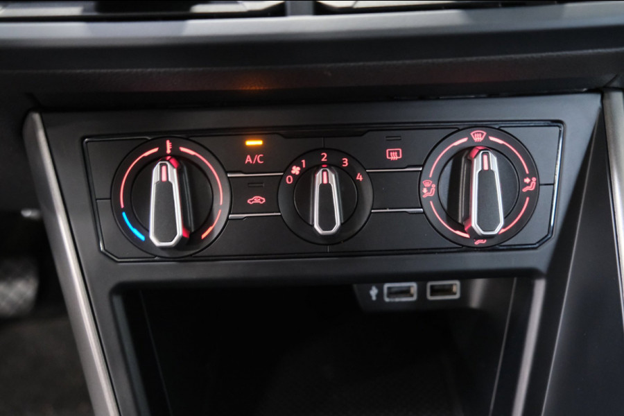 Volkswagen Polo 1.0 Comfortline - N.A.P. Airco, Cruise, Carplay, Trekhaak.