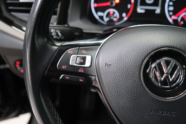 Volkswagen Polo 1.0 Comfortline - N.A.P. Airco, Cruise, Carplay, Trekhaak.