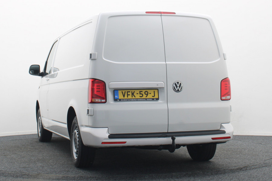 Volkswagen Transporter 2.0 TDI L2H1 28 DSG Apple Carplay, Trekhaak, Cruise, Airco, DAB