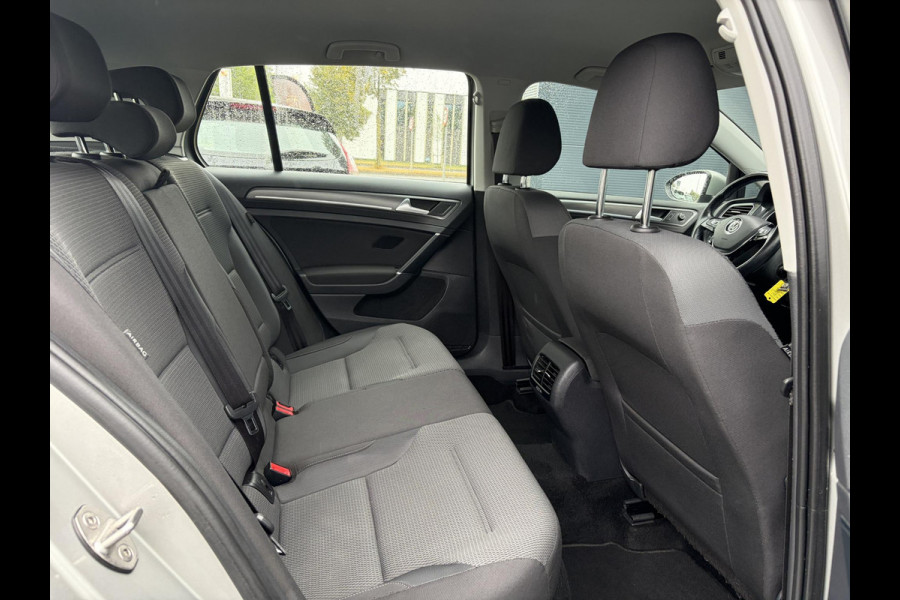 Volkswagen e-Golf e-Golf SOH 88.21% l 2e Eigenaar l Carplay l Navi l Stoelverw l Clima l Cruise l Lmv l Pdc V+A l N.A.P l Nieuwe Apk bij Aflevering