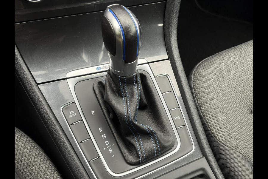 Volkswagen e-Golf e-Golf SOH 88.21% l 2e Eigenaar l Carplay l Navi l Stoelverw l Clima l Cruise l Lmv l Pdc V+A l N.A.P l Nieuwe Apk bij Aflevering