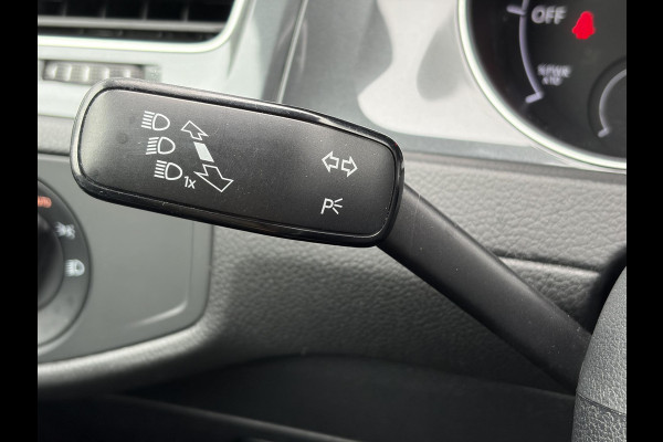 Volkswagen e-Golf e-Golf SOH 88.21% l 2e Eigenaar l Carplay l Navi l Stoelverw l Clima l Cruise l Lmv l Pdc V+A l N.A.P l Nieuwe Apk bij Aflevering