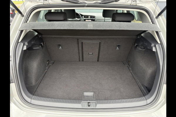Volkswagen e-Golf e-Golf SOH 88.21% l 2e Eigenaar l Carplay l Navi l Stoelverw l Clima l Cruise l Lmv l Pdc V+A l N.A.P l Nieuwe Apk bij Aflevering