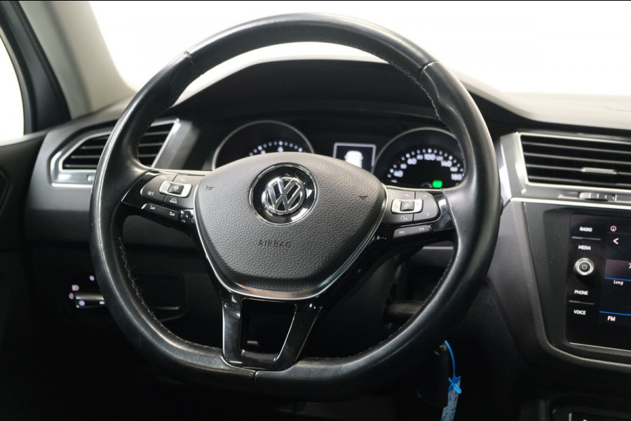 Volkswagen Tiguan 1.4 TSI ACT Comfortline Business Automaat - N.A.P. Airco, Cruise, Navi, PDC, Trekhaak.