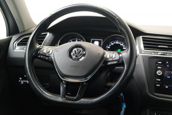Volkswagen Tiguan 1.4 TSI ACT Comfortline Business Automaat - N.A.P. Airco, Cruise, Navi, PDC, Trekhaak.