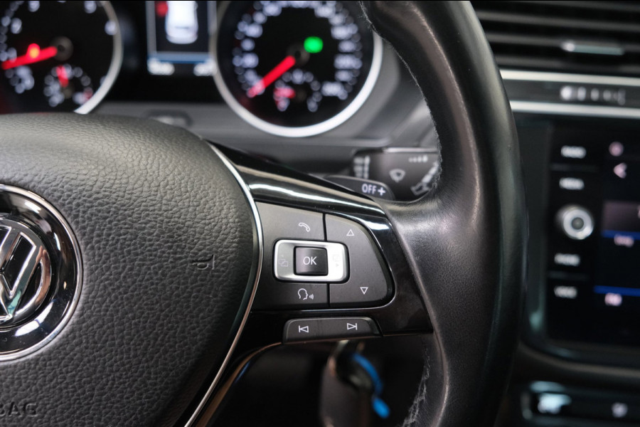 Volkswagen Tiguan 1.4 TSI ACT Comfortline Business Automaat - N.A.P. Airco, Cruise, Navi, PDC, Trekhaak.
