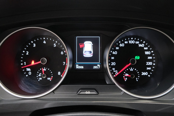 Volkswagen Tiguan 1.4 TSI ACT Comfortline Business Automaat - N.A.P. Airco, Cruise, Navi, PDC, Trekhaak.