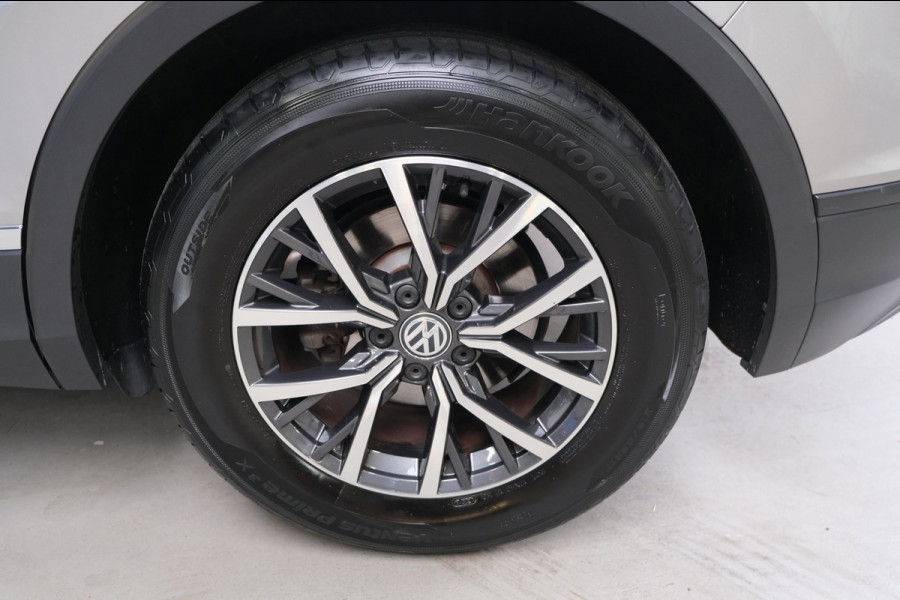 Volkswagen Tiguan 1.4 TSI ACT Comfortline Business Automaat - N.A.P. Airco, Cruise, Navi, PDC, Trekhaak.