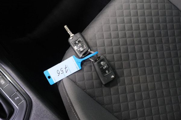 Volkswagen Tiguan 1.4 TSI ACT Comfortline Business Automaat - N.A.P. Airco, Cruise, Navi, PDC, Trekhaak.