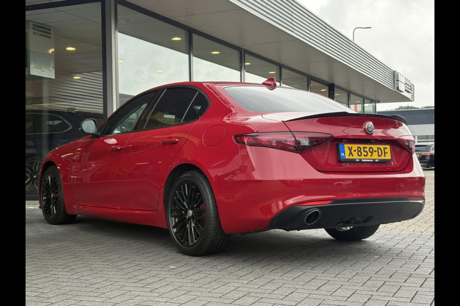 Alfa Romeo Giulia 2.0T Super 200pk | Afn. Trekhaak | Stoel- & Stuurverwarming | Camera | Adaptive Cruise | Winterset