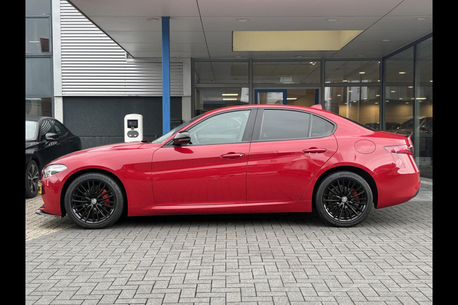 Alfa Romeo Giulia 2.0T Super 200pk | Afn. Trekhaak | Stoel- & Stuurverwarming | Camera | Adaptive Cruise | Winterset