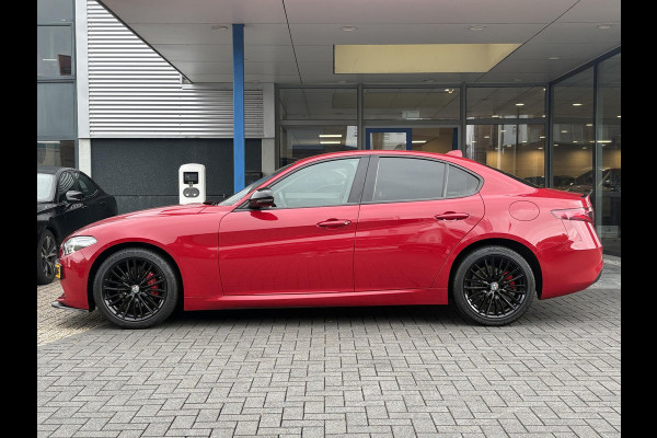 Alfa Romeo Giulia 2.0T Super 200pk | Afn. Trekhaak | Stoel- & Stuurverwarming | Camera | Adaptive Cruise | Winterset