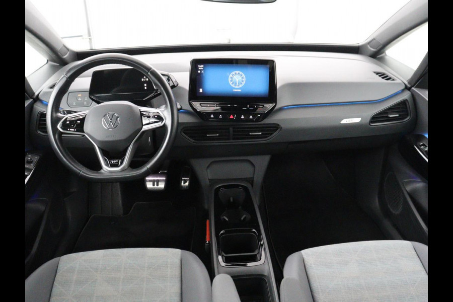 Volkswagen ID.3 First 58 kWh | SOH 92,5% | Stuur/stoel verwarming | Cruise control | Carplay | Navigatie | Sfeerverlichting | Park assist | EV