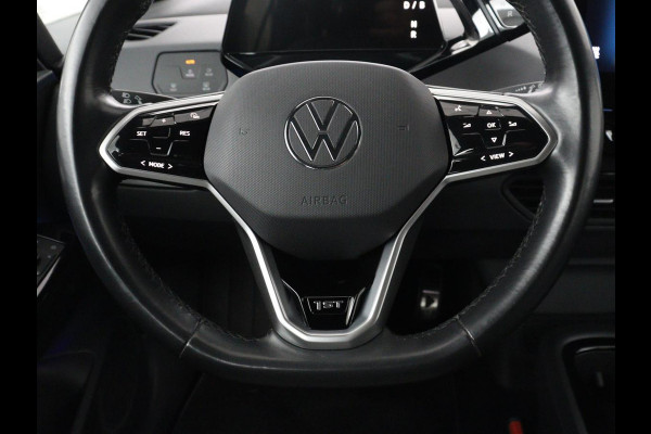Volkswagen ID.3 First 58 kWh | SOH 92,5% | Stuur/stoel verwarming | Cruise control | Carplay | Navigatie | Sfeerverlichting | Park assist | EV