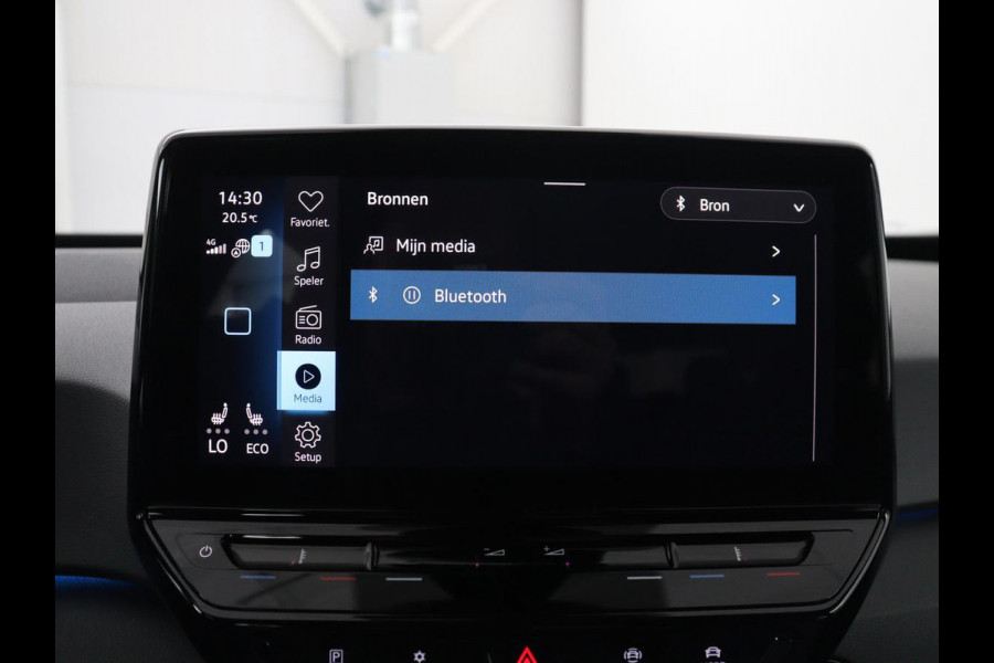 Volkswagen ID.3 First 58 kWh | SOH 92,5% | Stuur/stoel verwarming | Cruise control | Carplay | Navigatie | Sfeerverlichting | Park assist | EV