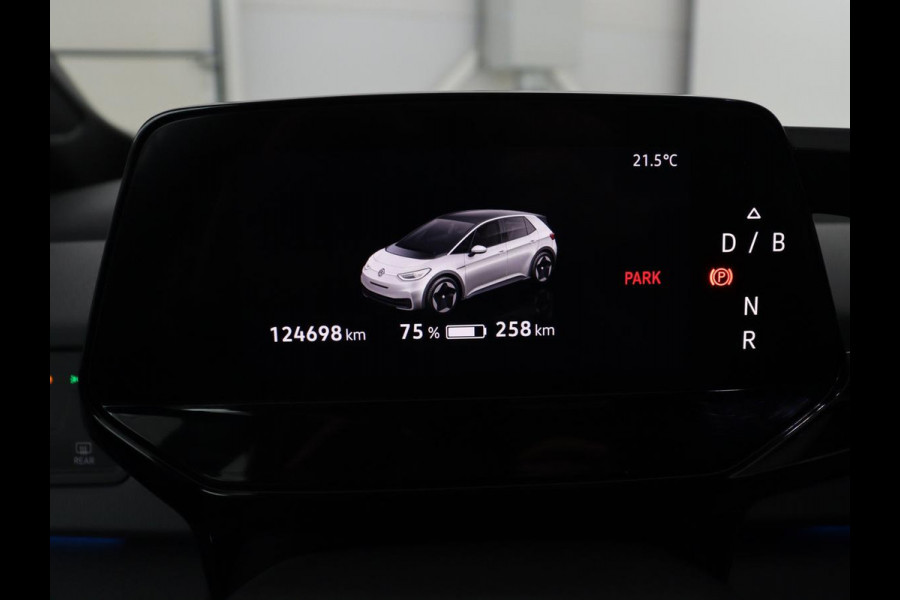 Volkswagen ID.3 First 58 kWh | SOH 92,5% | Stuur/stoel verwarming | Cruise control | Carplay | Navigatie | Sfeerverlichting | Park assist | EV