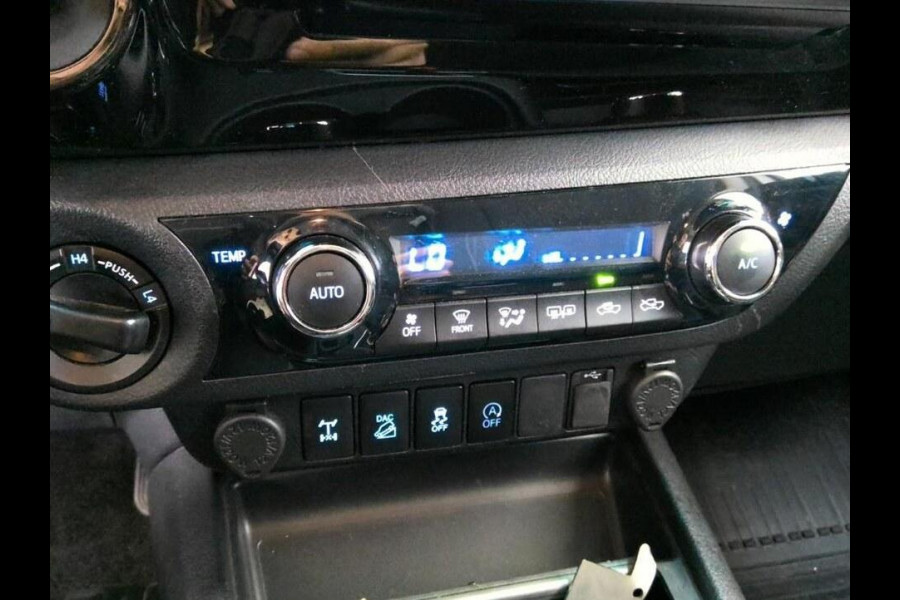 Toyota Hilux 2.4 D-4D AUTOMAAT 4WD 4x4 Double Cab