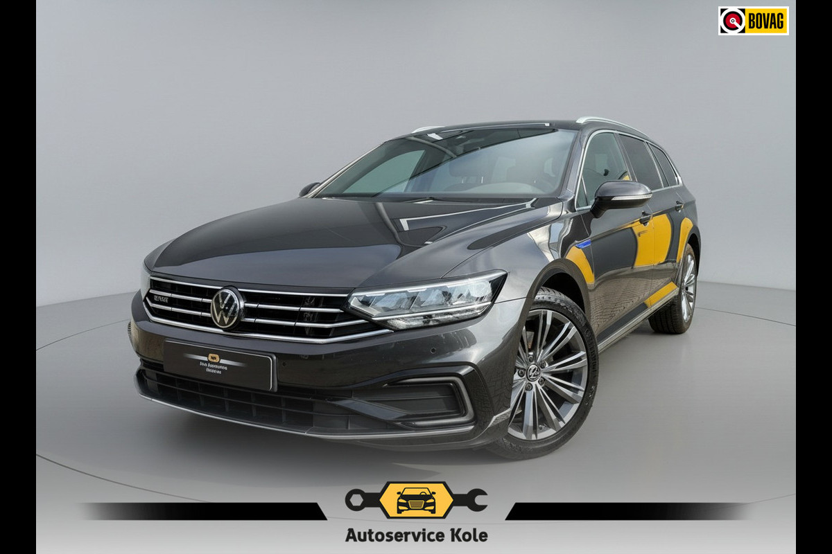 Volkswagen Passat Variant 1.4 TSI PHEV GTE * Panoramadak * AUTOMAAT * Navigatiesysteem * 18 Inch Velgen *