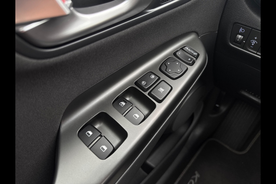 Hyundai Kona 1.6 GDI HYBRID TECHNO DCT CAMERA/NAVI/TREKHAAK