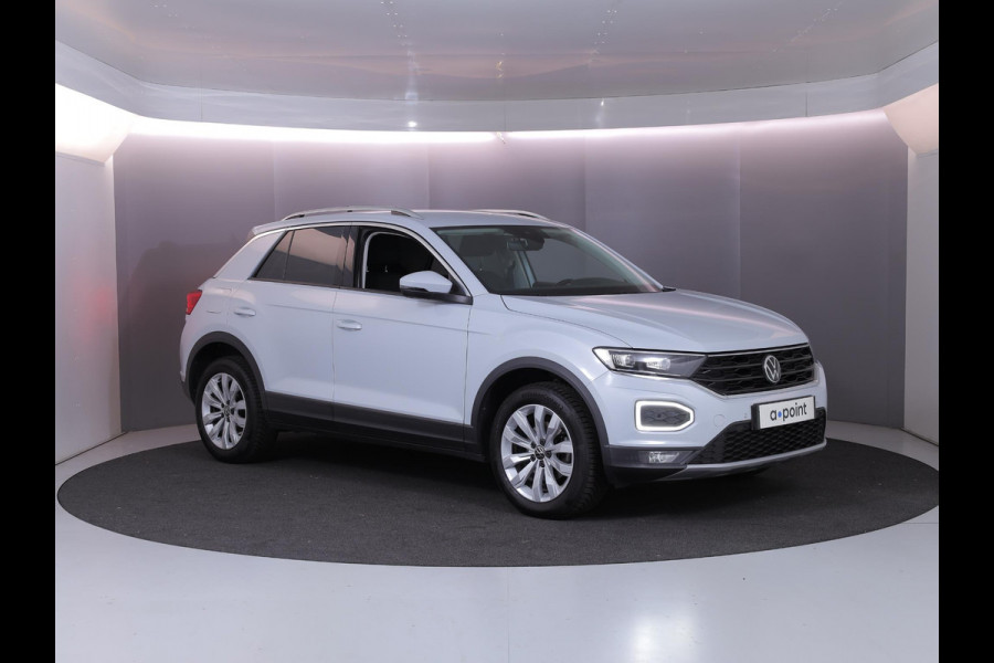 Volkswagen T-Roc 1.5 TSI Style Business 150 pk | Navigatie | Trekhaak (afneembaar) | Parkeersensoren | LED koplampen | Adaptieve cruise control |