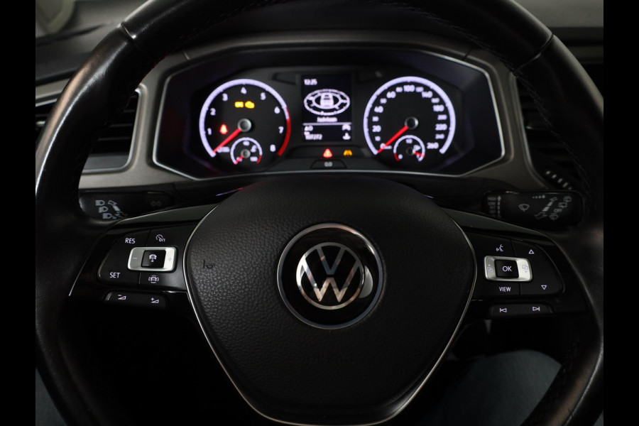 Volkswagen T-Roc 1.5 TSI Style Business 150 pk | Navigatie | Trekhaak (afneembaar) | Parkeersensoren | LED koplampen | Adaptieve cruise control |