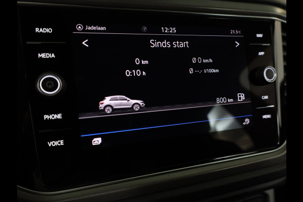 Volkswagen T-Roc 1.5 TSI Style Business 150 pk | Navigatie | Trekhaak (afneembaar) | Parkeersensoren | LED koplampen | Adaptieve cruise control |