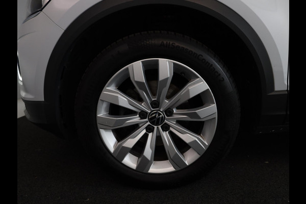 Volkswagen T-Roc 1.5 TSI Style Business 150 pk | Navigatie | Trekhaak (afneembaar) | Parkeersensoren | LED koplampen | Adaptieve cruise control |