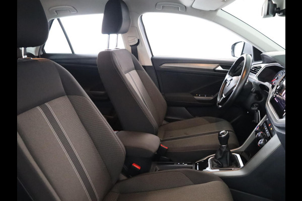 Volkswagen T-Roc 1.5 TSI Style Business 150 pk | Navigatie | Trekhaak (afneembaar) | Parkeersensoren | LED koplampen | Adaptieve cruise control |