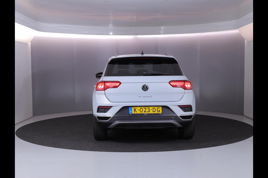 Volkswagen T-Roc 1.5 TSI Style Business 150 pk | Navigatie | Trekhaak (afneembaar) | Parkeersensoren | LED koplampen | Adaptieve cruise control |