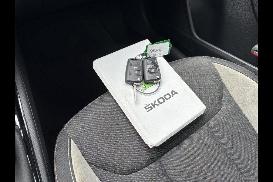 Škoda Kamiq 1.0 TSi DSG 110pk Business Edition NAVI/CARPLAY/VIRTUAL/CLIMA/CRUISE/PDC/STOELVERWARMING