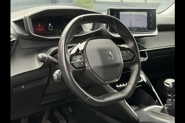 Peugeot 2008 1.2 PureTech Allure 2e Eigenaar l D-riem vv in 08/2024 l Camera360° l Draadloze telefoonlader l 131pk l Carplay l Navi l 6 Bak l Clima l Cruise l Halfleder l Keylss l 17'' Lmv l Pdc l N.A.P l Nieuwe Apk bij Aflevering