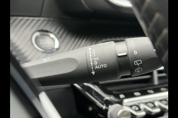 Peugeot 2008 1.2 PureTech Allure 2e Eigenaar l D-riem vv in 08/2024 l Camera360° l Draadloze telefoonlader l 131pk l Carplay l Navi l 6 Bak l Clima l Cruise l Halfleder l Keylss l 17'' Lmv l Pdc l N.A.P l Nieuwe Apk bij Aflevering