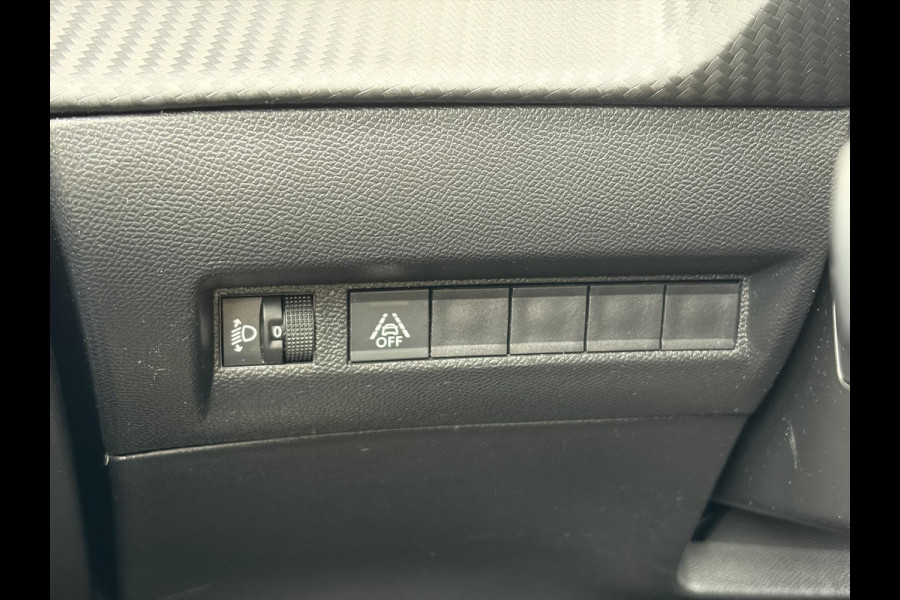 Peugeot 2008 1.2 PureTech Allure 2e Eigenaar l D-riem vv in 08/2024 l Camera360° l Draadloze telefoonlader l 131pk l Carplay l Navi l 6 Bak l Clima l Cruise l Halfleder l Keylss l 17'' Lmv l Pdc l N.A.P l Nieuwe Apk bij Aflevering