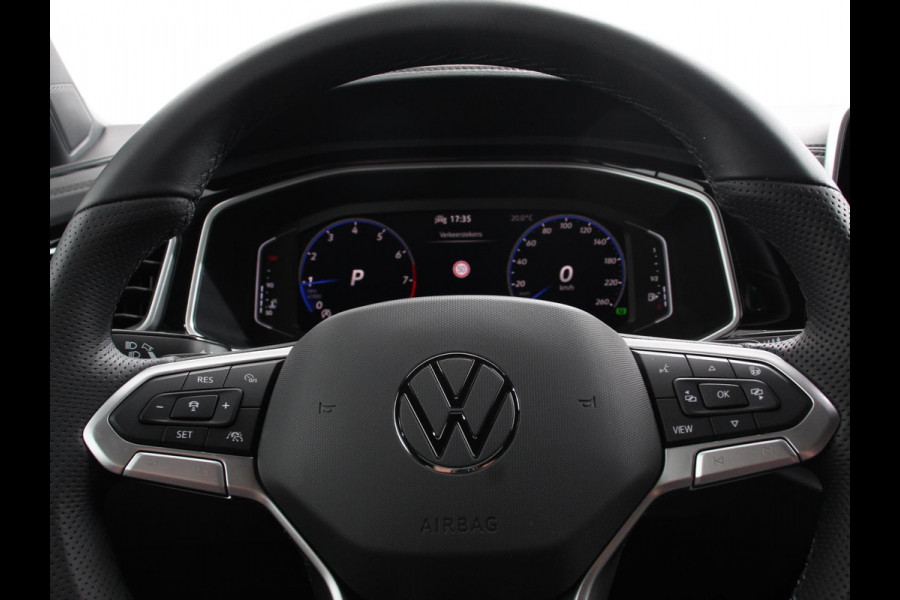 Volkswagen T-Roc 1.5 eTsi R-Line Edition Automaat Camera Navigatie Apple Carplay/Android Auto Climate control Lichtmetalen Velgen Extra Getint Glas Lichtmetalen Velgen Voorstoelen verwarmbaar