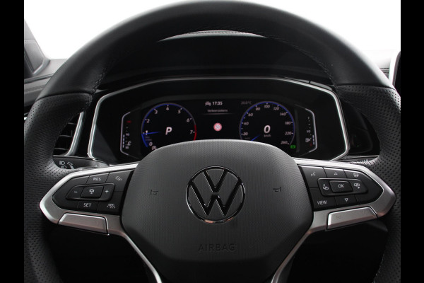 Volkswagen T-Roc 1.5 eTsi R-Line Edition Automaat Camera Navigatie Apple Carplay/Android Auto Climate control Lichtmetalen Velgen Extra Getint Glas Lichtmetalen Velgen Voorstoelen verwarmbaar
