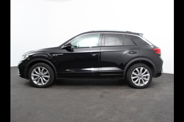 Volkswagen T-Roc 1.5 eTsi R-Line Edition Automaat Camera Navigatie Apple Carplay/Android Auto Climate control Lichtmetalen Velgen Extra Getint Glas Lichtmetalen Velgen Voorstoelen verwarmbaar