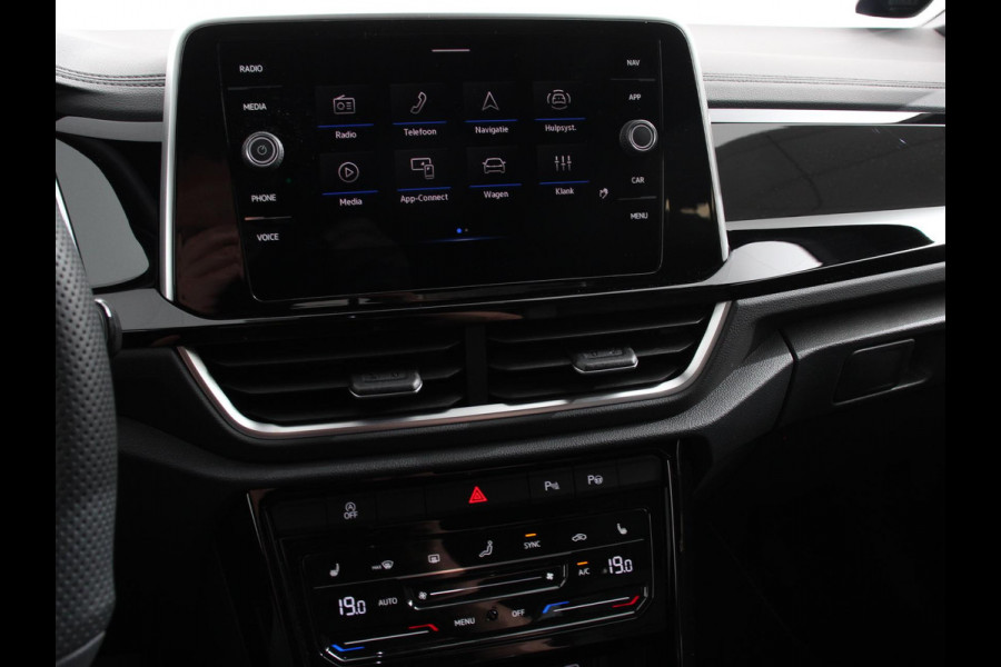 Volkswagen T-Roc 1.5 eTsi R-Line Edition Automaat Camera Navigatie Apple Carplay/Android Auto Climate control Lichtmetalen Velgen Extra Getint Glas Lichtmetalen Velgen Voorstoelen verwarmbaar