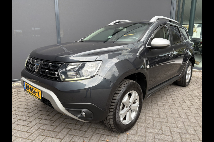 Dacia Duster 1.2 TCe Comfort Achteruitrijcamera - Airco - Navigatie - Trekhaak - Cruise control - Dakrails - Radio - Mistlampen voor - Start/stop systeem - Led verlichting - Elektrische ramen - Stuur multifunctioneel - Centrale vergrendeling met afstandsbediening - Bluetooth