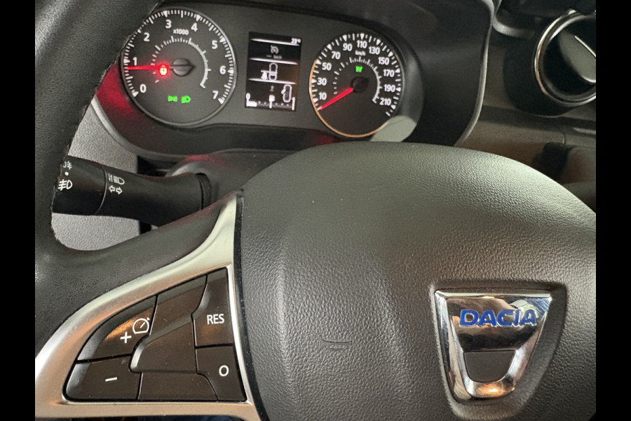 Dacia Duster 1.2 TCe Comfort Achteruitrijcamera - Airco - Navigatie - Trekhaak - Cruise control - Dakrails - Radio - Mistlampen voor - Start/stop systeem - Led verlichting - Elektrische ramen - Stuur multifunctioneel - Centrale vergrendeling met afstandsbediening - Bluetooth