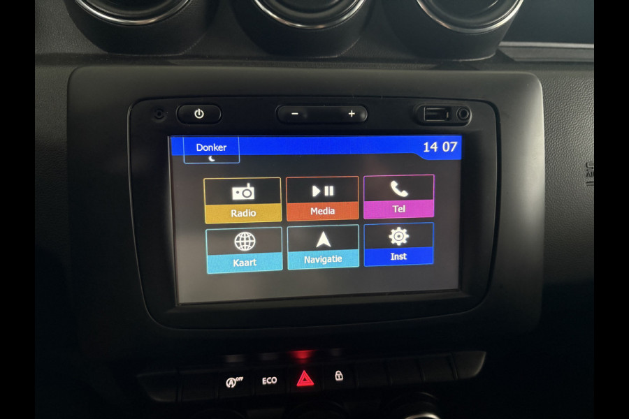 Dacia Duster 1.2 TCe Comfort Achteruitrijcamera - Airco - Navigatie - Trekhaak - Cruise control - Dakrails - Radio - Mistlampen voor - Start/stop systeem - Led verlichting - Elektrische ramen - Stuur multifunctioneel - Centrale vergrendeling met afstandsbediening - Bluetooth